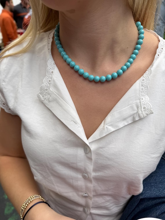 Turquoise beaded necklace