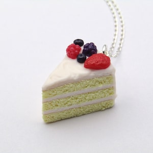 Berry Cake Necklace, Realistic Mini Cake Jewellery, Mini Food Charm Necklace, Cute Necklace Gift for Her, Statement Necklace, Blueberry Cake