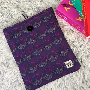 Acotar inspire Booksleeves, Booksleeve, book cozy, book protection, bookish gift.
