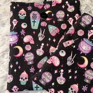 Bookish Booksleeves, do not disturb, Halloween Booksleeve, book cozy, book protection.