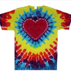 Camisa tie dye de coração para o dia dos namorados - camisa tie dye de coração rosa Camisa tie dye de coração - Presente de dia dos namorados - Presente de dia dos namorados todos os tamanhos