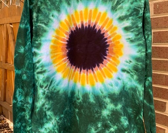 Maglietta tie dye a maniche lunghe con girasole - Maglietta girasole Ucraina - Maglietta di supporto Ucraina - Maglietta girasole a maniche lunghe - (sm, md, lg, XL, 2X, 3X, 4X)
