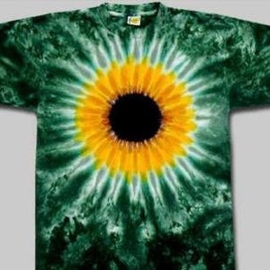 Sunflower tie dye shirt - tie dye sunflower tee - Ukraine sunflower shirt -flower tie dye shirt - Green flower shirt - Earth shirt - Flower