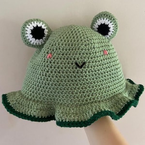 Modèle de bonnet grenouille au crochet