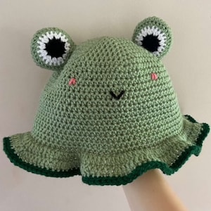 Crochet frog bucket hat