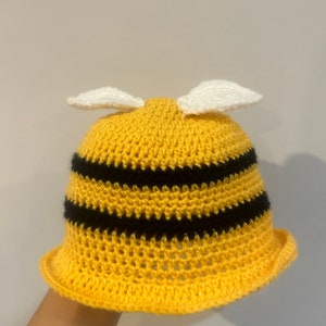crochet handmade bumble bee yellow black and white bucket hat baby newborn toddler adult children haloween cute hat sweet insect animal