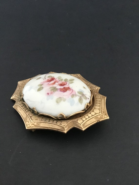 Antique Edwardian Porcelain Painted Brooch in Bra… - image 3