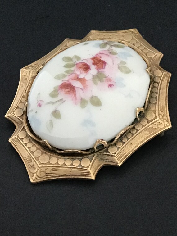Antique Edwardian Porcelain Painted Brooch in Bra… - image 2