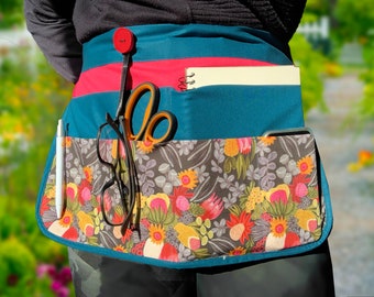 Teachers Apron, Utility Apron, Chicks Tool belt, Gardening Apron, Pre School Apron, Market Apron