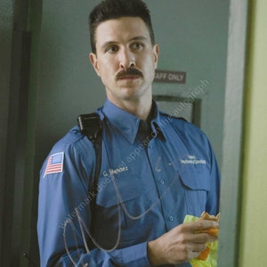 PABLO SCHREIBER Autograph Signed Photo  Signature with COA