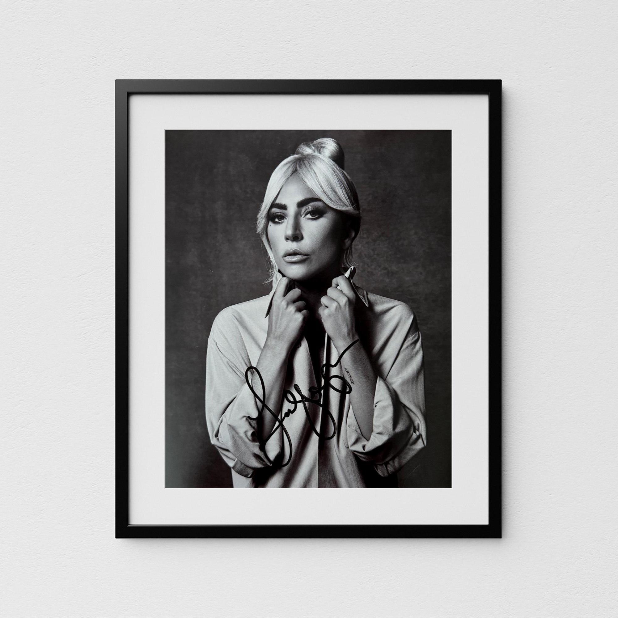 Lady Gaga 直筆サイン入りアートカード 28cm Lady Gaga 直筆サイン入りアートカード 28cm ミュージシャン