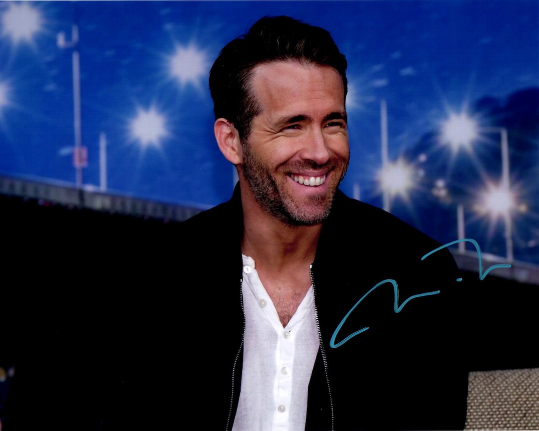Ryan Reynolds Autograph Signed Photo Signature With COA - Etsy