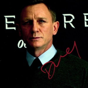 Daniel Craig Autogramm | James Bond | Messer Aus | Traumhaus | Signiertes Foto 20x20 | Signatur mit COA