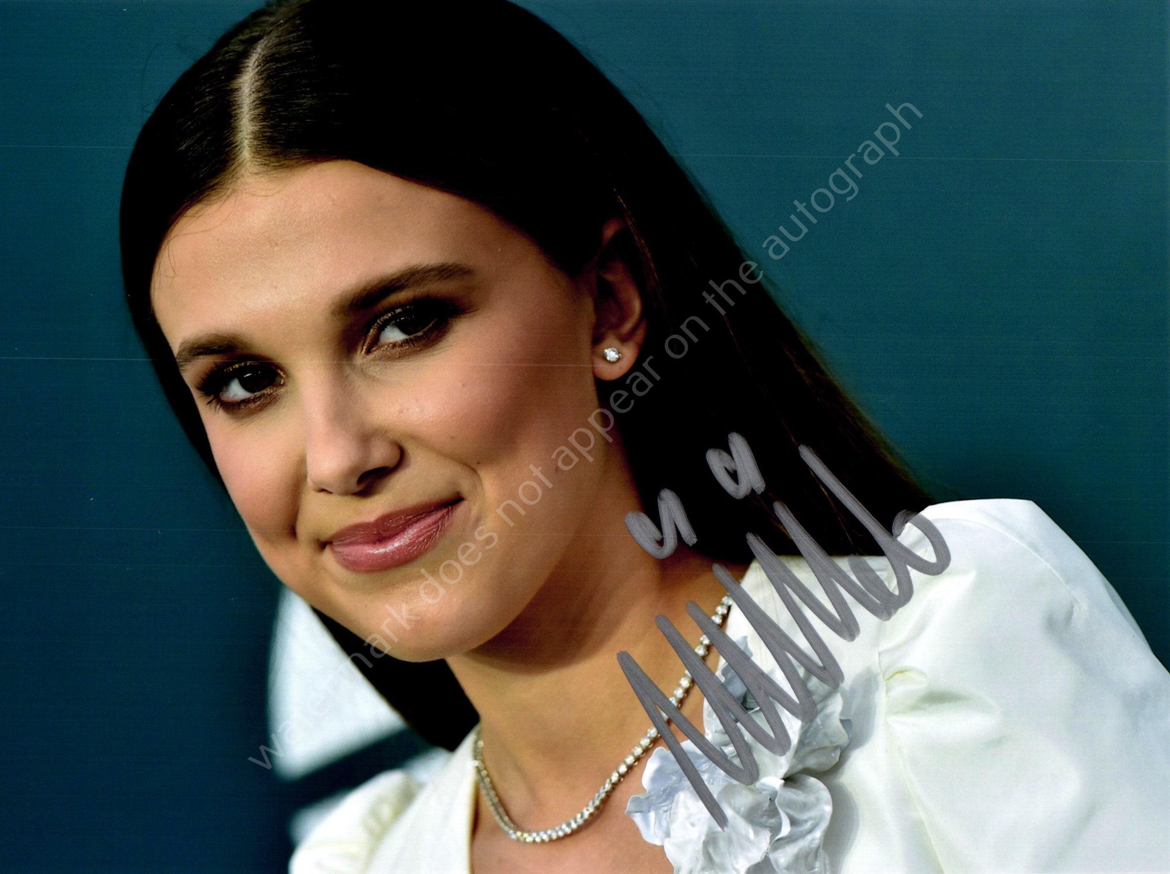 Millie Bobby Brown Autograph Signed Photo 6x8 Signature With COA - Etsy