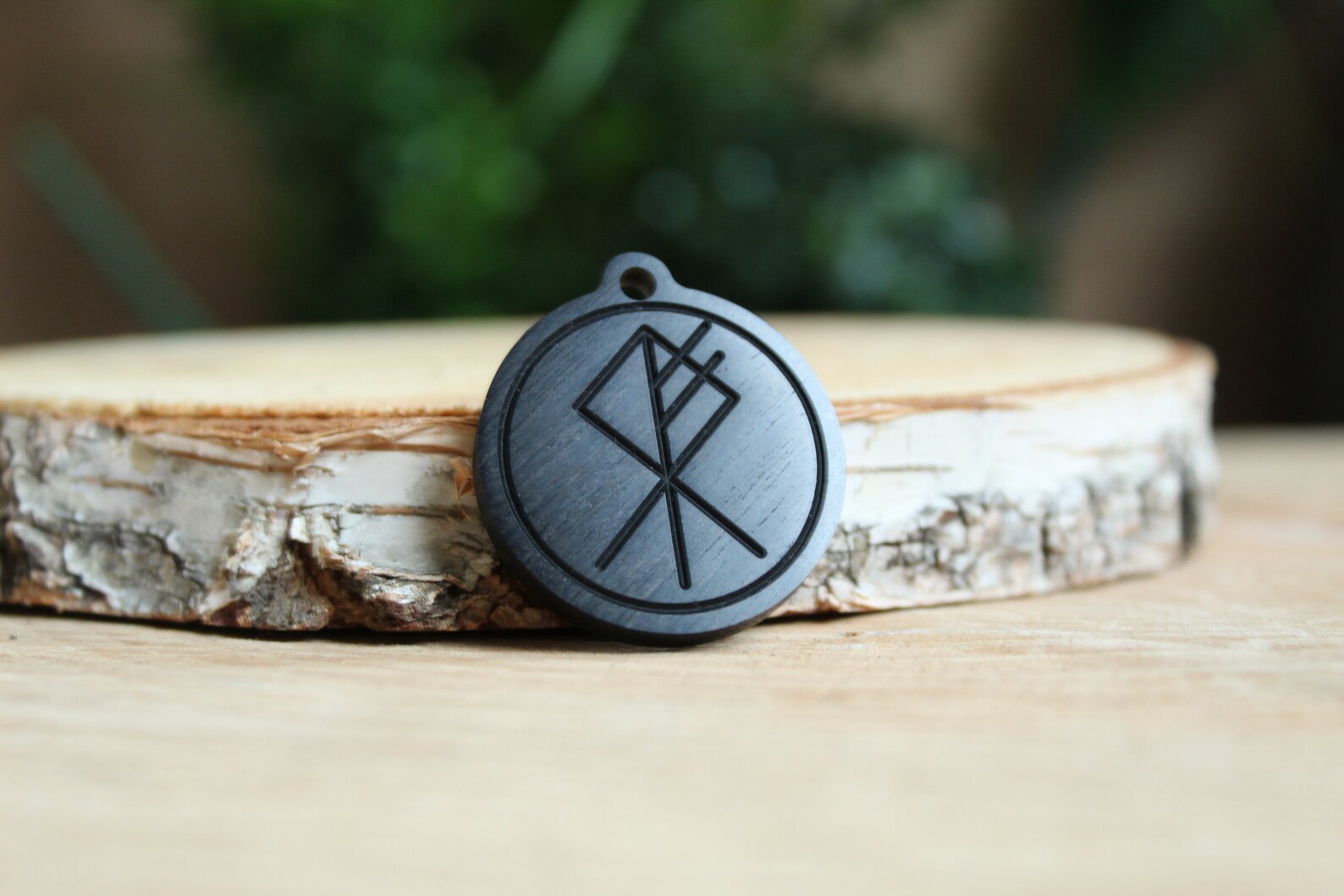 Binderune WOLF Wolfsrune Anhänger aus Ebenholz | Etsy