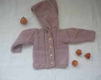 Baby Strickjacke in Größe 62/68 mit Kapuze Rosa aus Tweedwolle