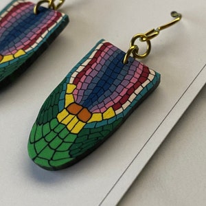 Pendientes con punta de raíz de planta