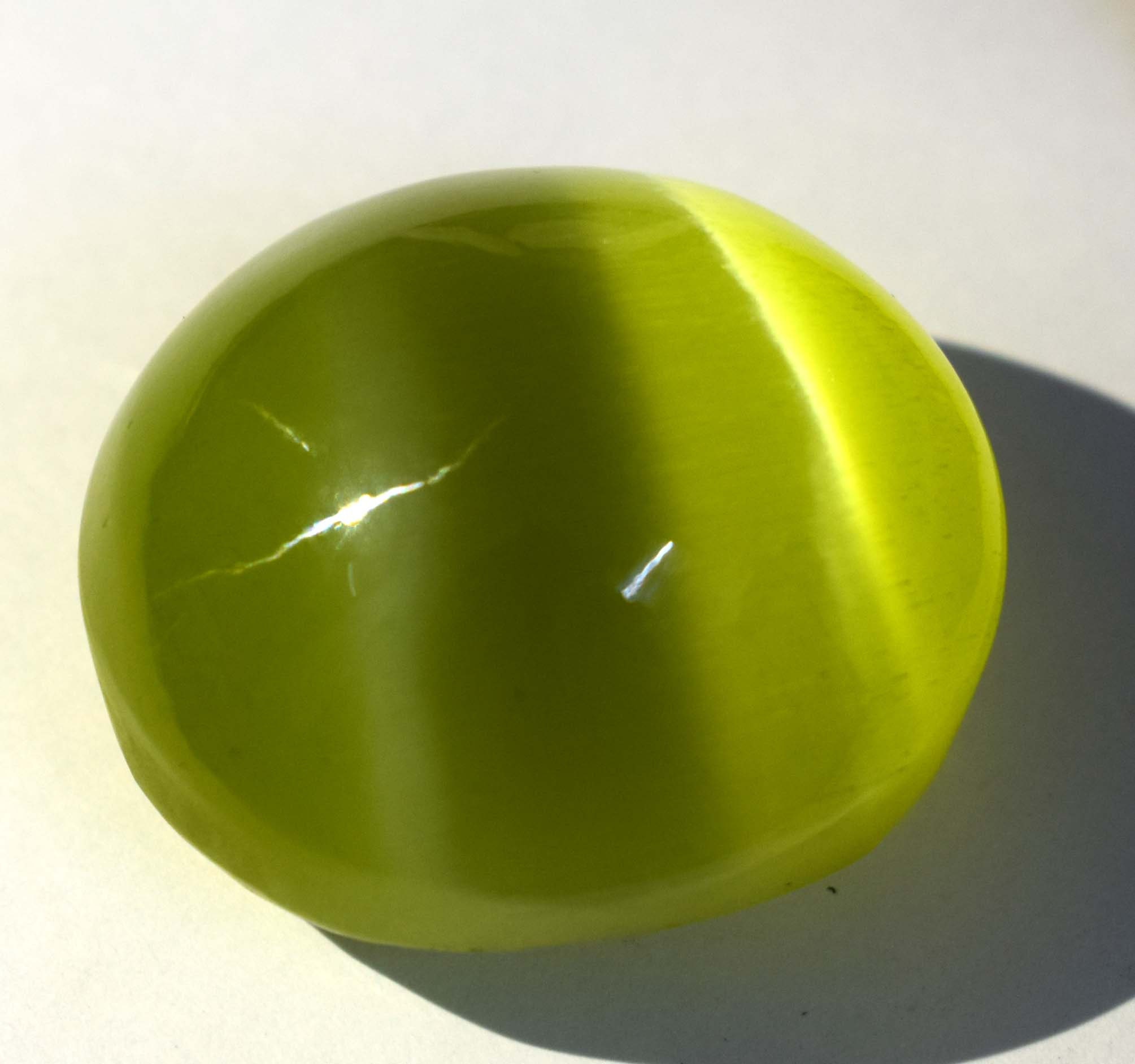 218 CT Cherysoberyl Cat s Eye Gemstone Natural Cat s Eye Green