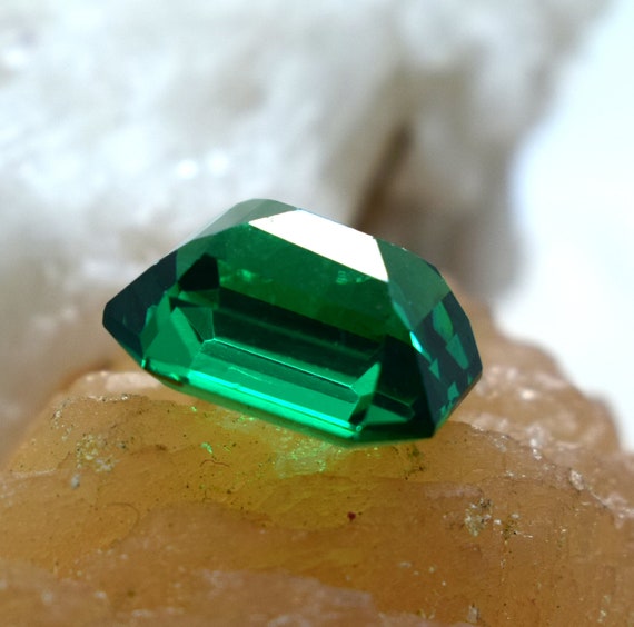 Green hessonite best sale