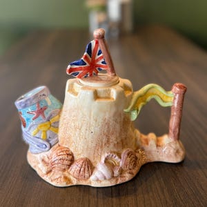 Vintage Leonardo Sandcastle Teapot, British Flag Teapot, Small Teapot, Collectible Teapot, Tea Lovers Gifts, Unique Teapots, Kitchen Teapot