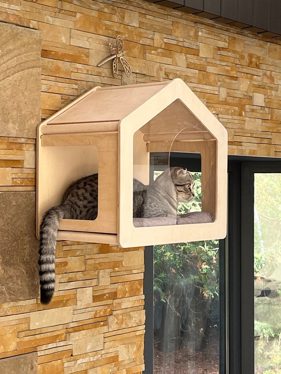 Outdoor window cat house discount
