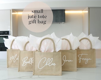 Personalised Bridesmaid beach bag, customised jute bag, Custom name burlap bag, tote gift bag, bridesmaid gift bag, Reusable, shopping bag