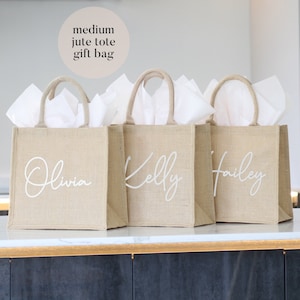 Personalised Bridesmaid beach bag, customised jute bag, Custom name burlap bag, tote gift bag, bridesmaid gift bag, Reusable, shopping bag
