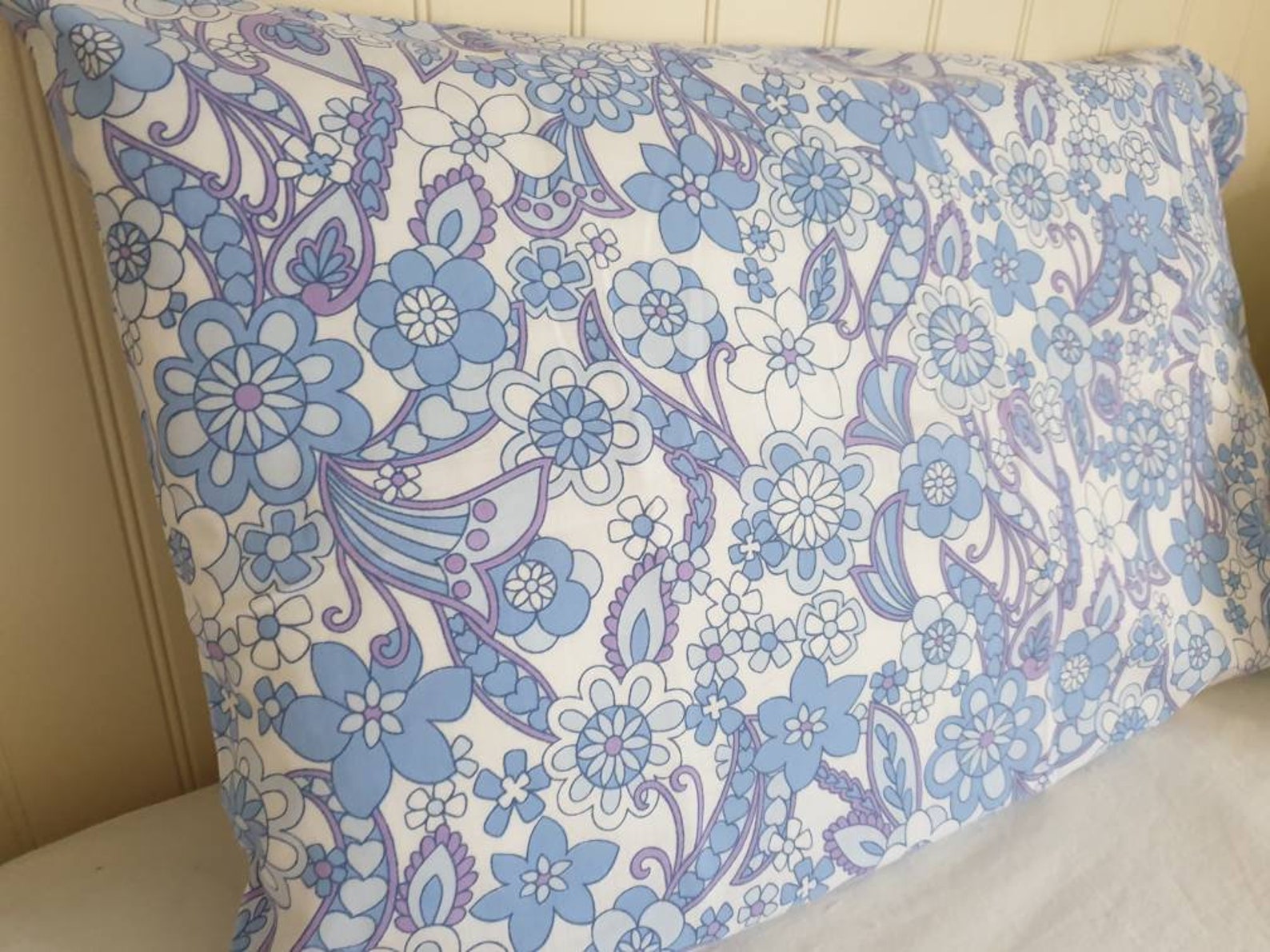 Vintage Pillowcases x2 1970s Pillowcases Retro Etsy