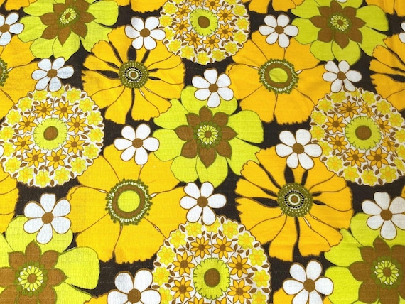 Vintage Fabric, 70s Fabric New Unused, Retro Fabric, Midcentury Upholstery Fabric, Yellow Floral Fabric, Mary Quant Style, 70s Home Decor