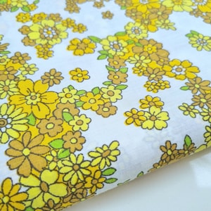 Vintage Fabric | 70s Fabric |  Retro | Flower Power |Boho | Kitsch | Midcentury | Orange Brown Yellow | Home Decor | 110x60cm