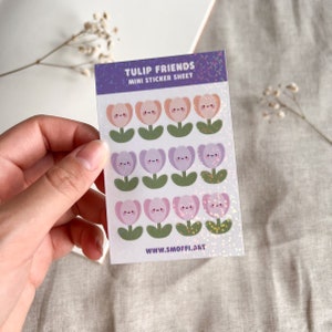 Niedliche Tulpen – Glänzendes holographisches Vinyl Mini-Sticker Blatt