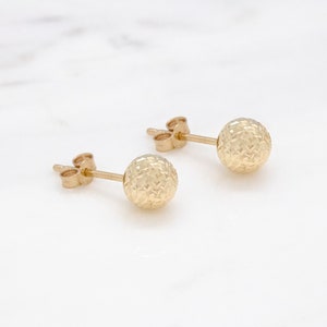 14 karat yellow gold diamond cut 6mm ball stud earrings