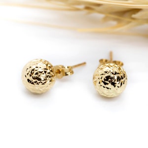 14 karat yellow gold diamond cut ball stud earrings