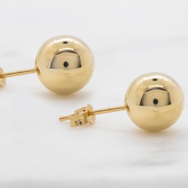 14 karat yellow gold ball stud earrings