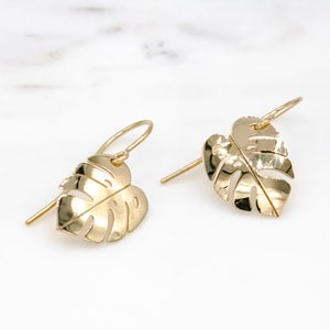 14 karat yellow gold monstera leaf drop earrings