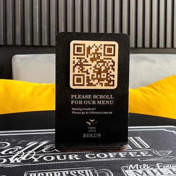 Letrero de menú con código QR personalizado de madera contrachapada para bar o cafetería