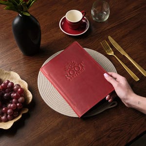 Portamenús rígido de cuero A5 con grabado: ideal para hostelería, restaurantes y personalización de cartas