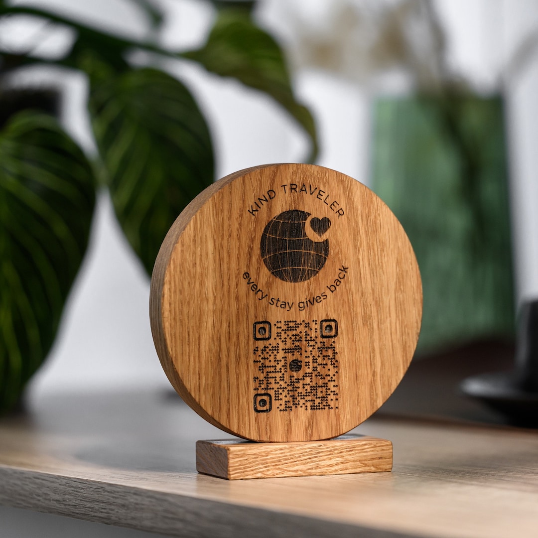 Engraved Oak QR Code Menu Sign, Restaurant Tabletop Stand - Etsy