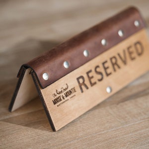 Wooden reserve plate, Reserved Table Sign, Reserved Sign, Table Number, Reserved Restaurant Sign, Wedding Sign, Reserved Wedding Sign