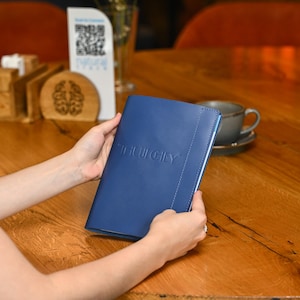Capa de couro para cardápio com tábua de fixação para folhas, suporte personalizável para cardápios de restaurantes, pasta de cardápio para folhas tamanho A5