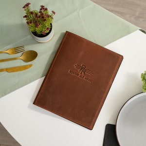 Couverture rigide pour menus interchangeables,chemise de menu personnalisée, porte-cartes de vins en cuir, folio de menu avec logo en relief