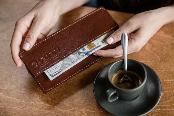 Porta banconote in pelle, Porta assegni per ristorante, Porta assegni in  pelle con goffratura, Presentatore assegni per ristorante, Presentatore  conto personalizzato -  Italia