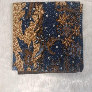 Authentic Vintage Javanese Batik Tulis Sarong 1970s Hand Drawn Floral Buketan Textile Rare Collectible Indonesian Art Fabric Craft Flaw