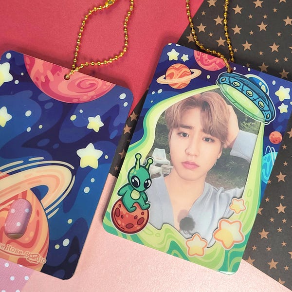 Space Alien acryl fotokaarthouder | Accessoire voor pc-houder Kpop