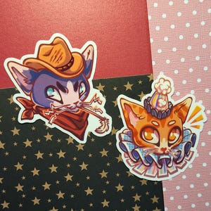 Adhesivo de vinilo de gatos con sombreros / gato vaquero, gato payaso