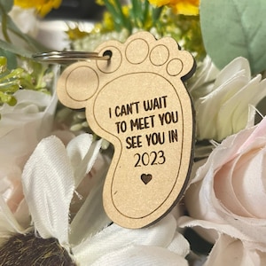 baby shower recuerdo | baby shower favors | baby shower magnet | baby shower keychain | invitacion para baby shower | es un nino | llaveros
