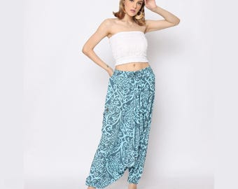 Effortlessly stylish harem pants for women - luxurious fabric, comfortable fit, and practical design - versatile and chic wardrobe essential