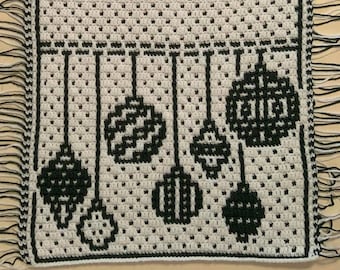 Marji's All Decked Out Table Runner - Mosaic Crochet Pattern: Table Covering, Table Centerpiece PDF download