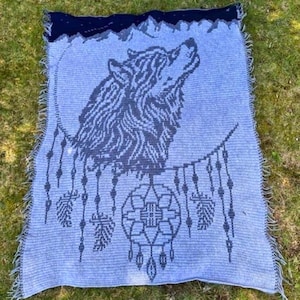 Duanes Spirit of the Wild Mosaic Crochet Pattern | PDF download | Overlay, Wolf, Dream Catcher, Full Moon, Mountains, Dreamcatcher