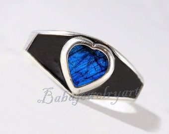 Labradorite Ring, Women Labradorite ring, Love Heart Shaped Gemstone Ring, Pinky Ring Women, Heart Chunky Ring, Minimalist Ring, Women Gift